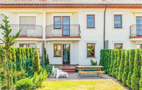 Cozy Home In Mielno With Kitchen, Mielno